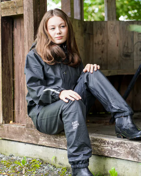 Kattnakken , Regnsett junior kattesvart