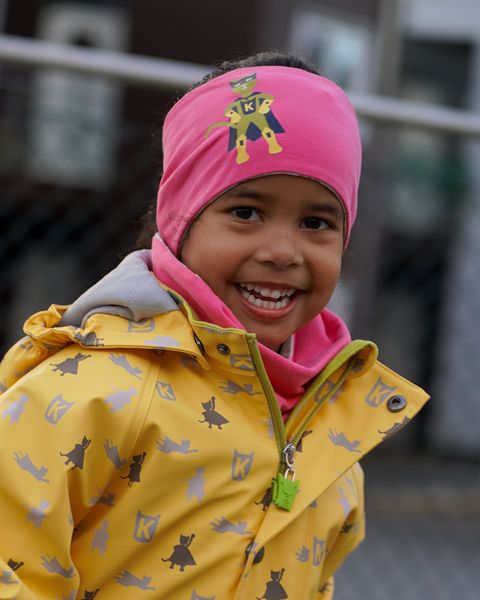 Kattnakken , Vendbart panneb&aring;nd superrosa